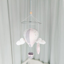 Load image into Gallery viewer, Κρεμαστό παιχνίδι μόμπιλε με αερόστατο, ροζ- λευκό- μωβ. Little items