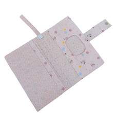 Load image into Gallery viewer, Θήκη για πάνες και μωρομάντηλα, glitter stars & dots