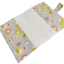 Φόρτωση εικόνας στο εργαλείο προβολής Συλλογής, θήκη βιβλιαρίου υγείας, ζωάκια ζούγκλας