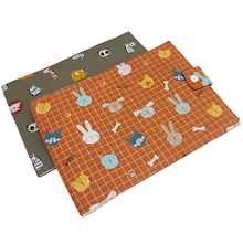 Load image into Gallery viewer, θήκη βιβλιαρίου υγείας (διαστάσεις Κύπρου), λαδί ή κεραμιδί με ζωάκια