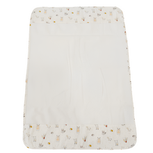 Load image into Gallery viewer, Αδιάβροχο σελτεδάκι μωρού, ζωάκια του δάσους