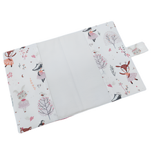 Load image into Gallery viewer, θήκη βιβλιαρίου υγείας, forest animals (μελιτζανί)