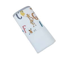 Load image into Gallery viewer, Αδιάβροχο σελτεδάκι μωρού, ABC