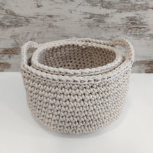 Φόρτωση εικόνας στο εργαλείο προβολής Συλλογής, Χειροποίητα πλεκτά καλαθάκια καλλυντικών, μπεζ
