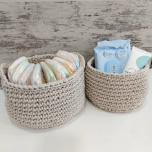 Φόρτωση εικόνας στο εργαλείο προβολής Συλλογής, Χειροποίητα πλεκτά καλαθάκια καλλυντικών, μπεζ
