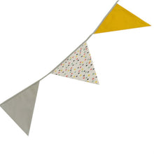 Load image into Gallery viewer, Banner σημαιάκια με τριγωνάκια, 2 μ
